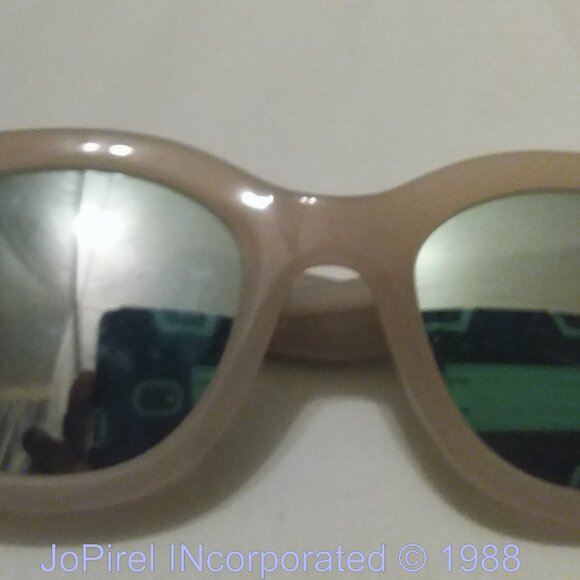 Sunglasses Isaac Mizrahi Silver Mirrored Winter Camouflage